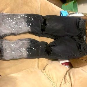 Men’s pants size 30/32 brand: Black.